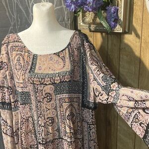 Elegant Patchwork Blouse in Black and Pink